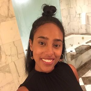 Meet your Posher, Danielle